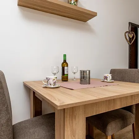 Ana מלון דירות