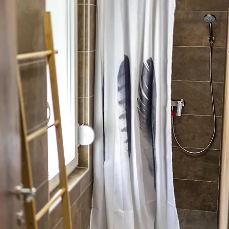 Ana מלון דירות